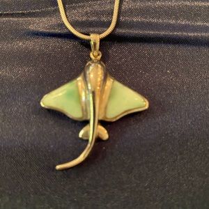 Marahlago Manta Ray Silver